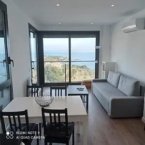 https://llanca-apartament-platja-cau-del-llop.catalonia-hotels.com